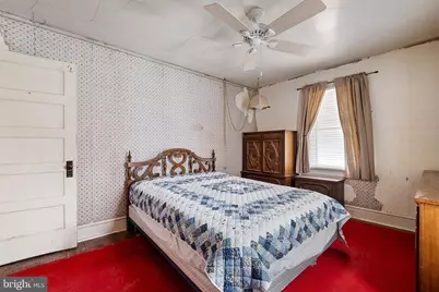 129 W Laughead Avenue, Marcus Hook, PA 19061 - Photo 10