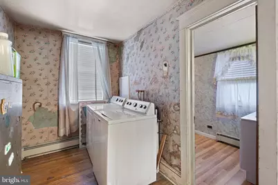 129 W Laughead Avenue, Marcus Hook, PA 19061 - Photo 14