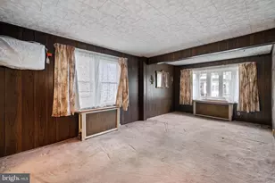 129 W Laughead Ave, Marcus Hook, PA 19061 - Photo 20