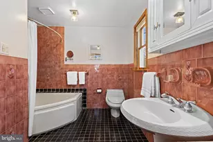 830 Lewis Ln, Bryn Mawr, PA 19010 - Photo 28