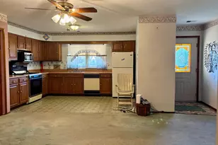 401 Marsden Ave, Essington, PA 19029 - Photo 4