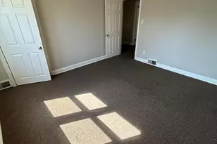 330 W 21st St, Chester, PA 19013 - Photo 16