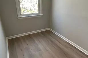 330 W 21st St, Chester, PA 19013 - Photo 8