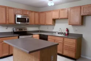 36 Andrews Ct, Aston, PA 19014 - Photo 2