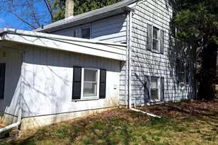 5926 Chichester, Aston, PA 19014 - Photo 2