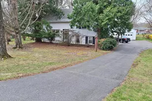 5926 Chichester, Aston, PA 19014 - Photo 1