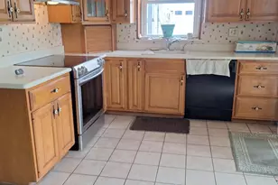 5926 Chichester, Aston, PA 19014 - Photo 4