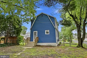 1042 Randall Ave, Upper Chichester, PA 19061 - Photo 18