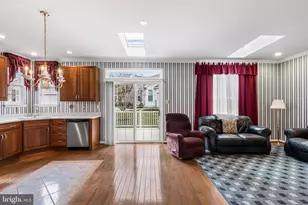 203 N Silver Fox Dr, Glen Mills, PA 19342 - Photo 4