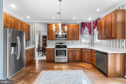 203 N Silver Fox Drive, Glen Mills, PA 19342 - Photo 2