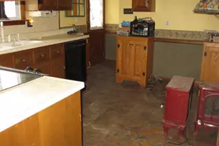 1025 Scott Ave, Upper Chichester, PA 19061 - Photo 10