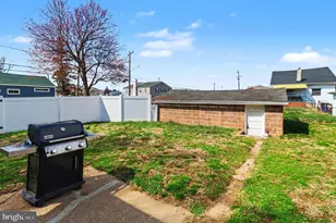 30 W Avon Rd, Brookhaven, PA 19015 - Photo 24