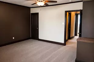 227 N Linden Ave, Upper Darby, PA 19082 - Photo 8