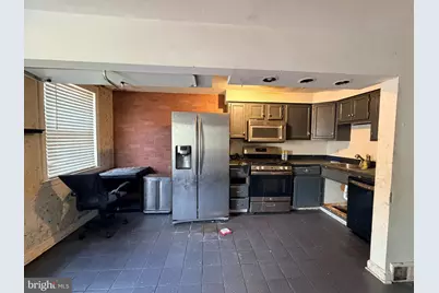 327 W 21st Street, Chester, PA 19013 - Photo 6