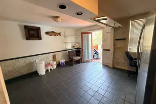 327 W 21st St, Chester, PA 19013 - Photo 8