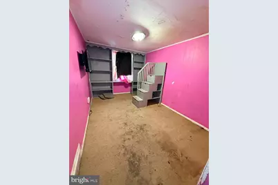 327 W 21st Street, Chester, PA 19013 - Photo 16