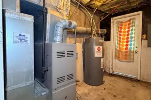 327 W 21st St, Chester, PA 19013 - Photo 30