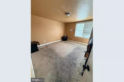 327 W 21st Street, Chester, PA 19013 - Photo 12