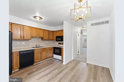 1334 Rolling Glen Drive #22, Upper Chichester, PA 19061 - Photo 6