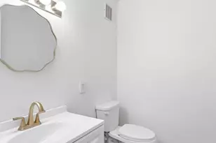 1334 Rolling Glen Dr, Upper Chichester, PA 19061 - Photo 10