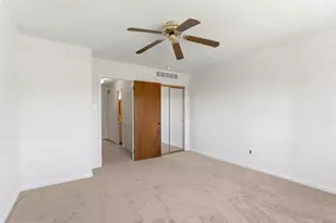 1334 Rolling Glen Dr, Upper Chichester, PA 19061 - Photo 12