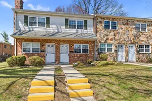 1334 Rolling Glen Dr, Upper Chichester, PA 19061 - Photo 1