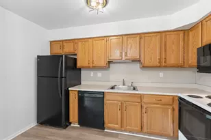 1334 Rolling Glen Dr, Upper Chichester, PA 19061 - Photo 8