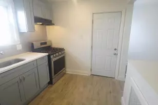 154 N Carol Blvd, Upper Darby, PA 19082 - Photo 8