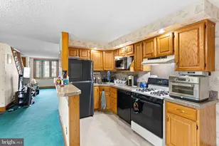 5226 Westbrook Dr, Clifton Heights, PA 19018 - Photo 4