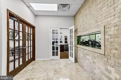 101 E Darby Road, Havertown, PA 19083 - Photo 4