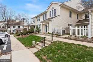 90 Bayberry Ct, Glen Mills, PA 19342 - Photo 2