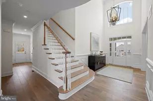 215 Bellflower Ln, Newtown Square, PA 19073 - Photo 2