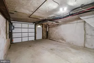 229 Barrington Rd, Upper Darby, PA 19082 - Photo 22