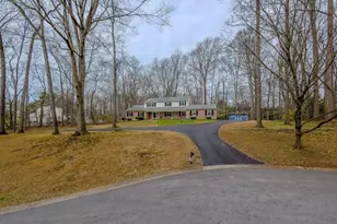 3 Running Brook Rd, Glen Mills, PA 19342 - Photo 2