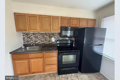 388 W Lancaster Avenue, Wayne, PA 19087 - Photo 2