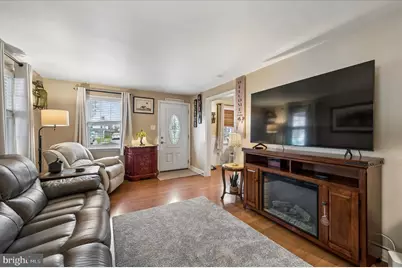 838 Springhill Road, Secane, PA 19018 - Photo 4