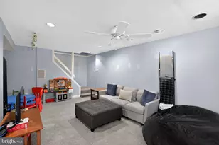 5200 Hilltop Dr, Brookhaven, PA 19015 - Photo 28