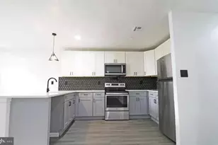 511 Corinthian Ave, Essington, PA 19029 - Photo 4