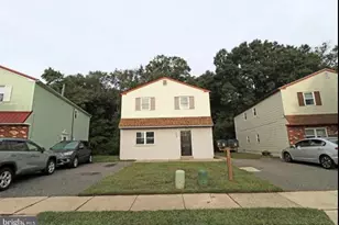 511 Corinthian Ave, Essington, PA 19029 - Photo 1