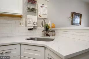 345 Danbury Ln, Glen Mills, PA 19342 - Photo 8