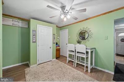 18 W 3rd Street, Marcus Hook, PA 19061 - Photo 8