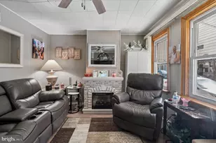 18 W 3rd St, Marcus Hook, PA 19061 - Photo 4