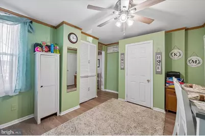 18 W 3rd Street, Marcus Hook, PA 19061 - Photo 6