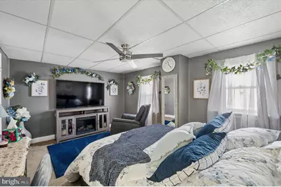 18 W 3rd Street, Marcus Hook, PA 19061 - Photo 12