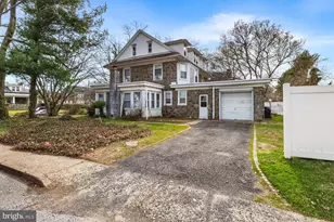 524 E 21st St, Chester, PA 19013 - Photo 8