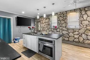 524 E 21st St, Chester, PA 19013 - Photo 16