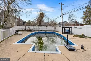 524 E 21st St, Chester, PA 19013 - Photo 38