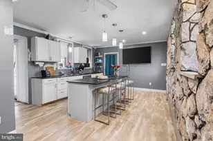 524 E 21st St, Chester, PA 19013 - Photo 14