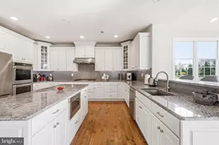 305 Green Bank Ln, Newtown Square, PA 19073 - Photo 18