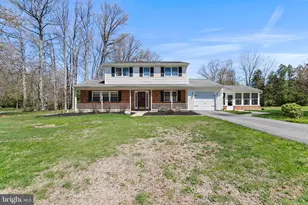 3824 Sharon Dr, Garnet Valley, PA 19060 - Photo 2